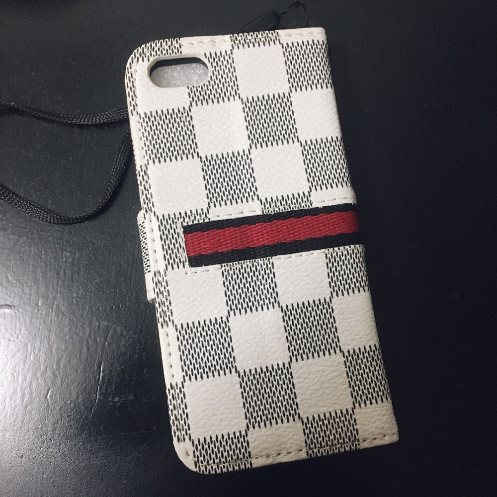 Checkered iPhone5 Wallet Case - Picture 2 of 3